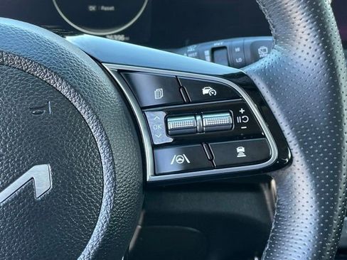 Used 2024 Kia Seltos SX image 18