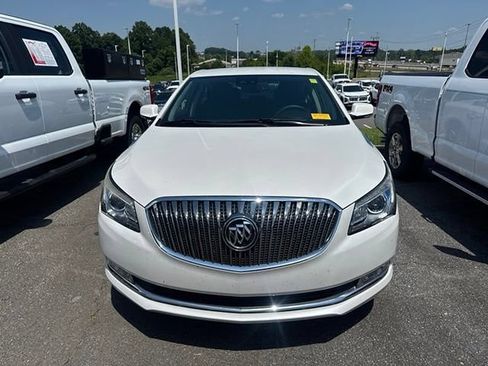 Used 2016 Buick LaCrosse Leather w/ Experience Buick Package FWD image 2