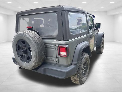 Used 2022 Jeep Wrangler Sport AWD/4WD image 4