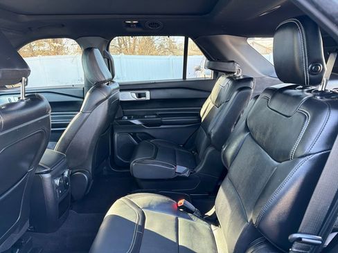 Used 2020 Ford Explorer ST w/ ST Street Pack image 25