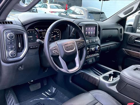 Used 2022 GMC Sierra 2500 Denali w/ Denali Ultimate Package image 17