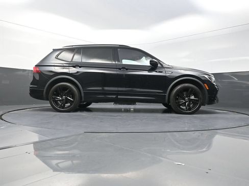 Used 2024 Volkswagen Tiguan SE R-Line AWD/4WD image 28