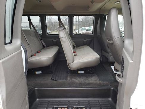 Used 2017 Chevrolet Express 3500 LT w/ LT Preferred Equipment Group image 12