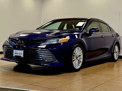 Used 2018 Toyota Camry XLE w/ Protection Package (Q2) image 3