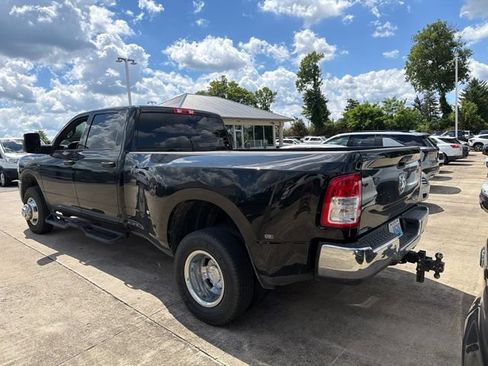Used 2024 RAM 3500 Tradesman w/ Chrome Appearance Group AWD/4WD image 4