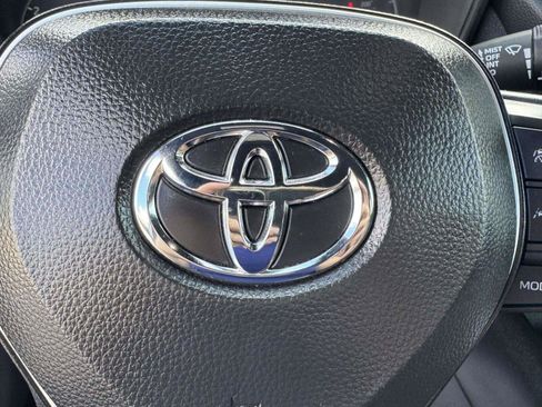 Used 2025 Toyota Corolla SE FWD image 20