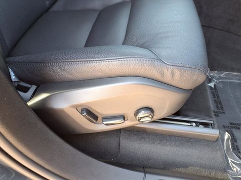 Certified 2024 Volvo XC90 B6 Core image 12