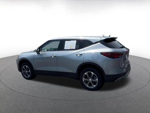 Used 2025 Chevrolet Blazer LT FWD image 8