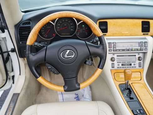 Used 2002 Lexus SC 430 Convertible image 18