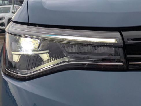 Certified 2025 Volkswagen Taos S image 10