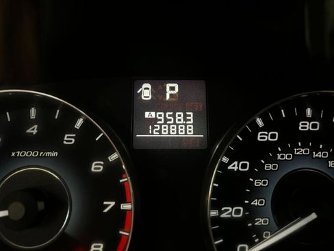 Used 2011 Subaru Outback 2.5i Premium image 19