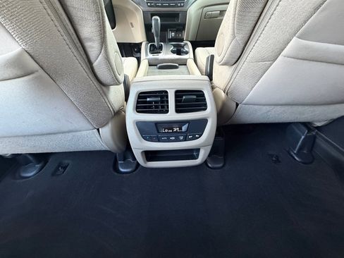 Used 2017 Honda Pilot EX image 32