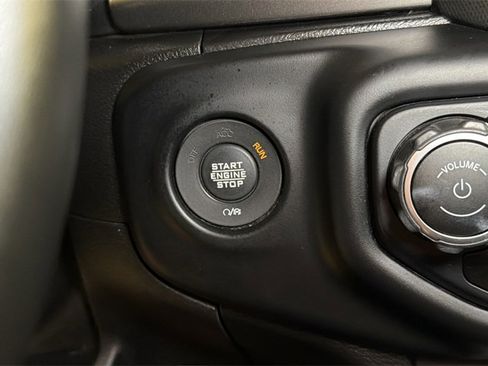 Used 2020 Jeep Gladiator Overland image 34