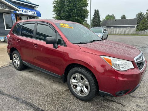 Used 2015 Subaru Forester 2.5i AWD/4WD image 5