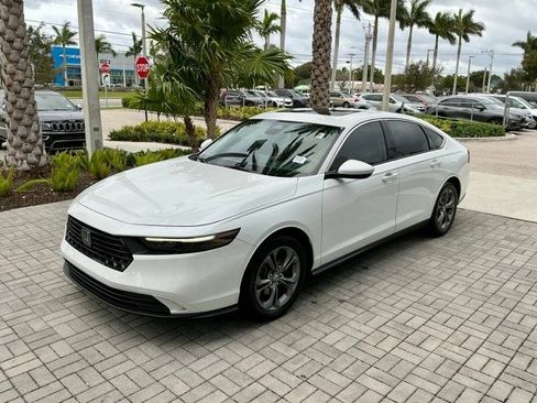 Used 2023 Honda Accord EX image 3