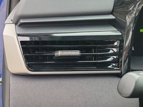 Used 2025 Toyota Camry LE image 33