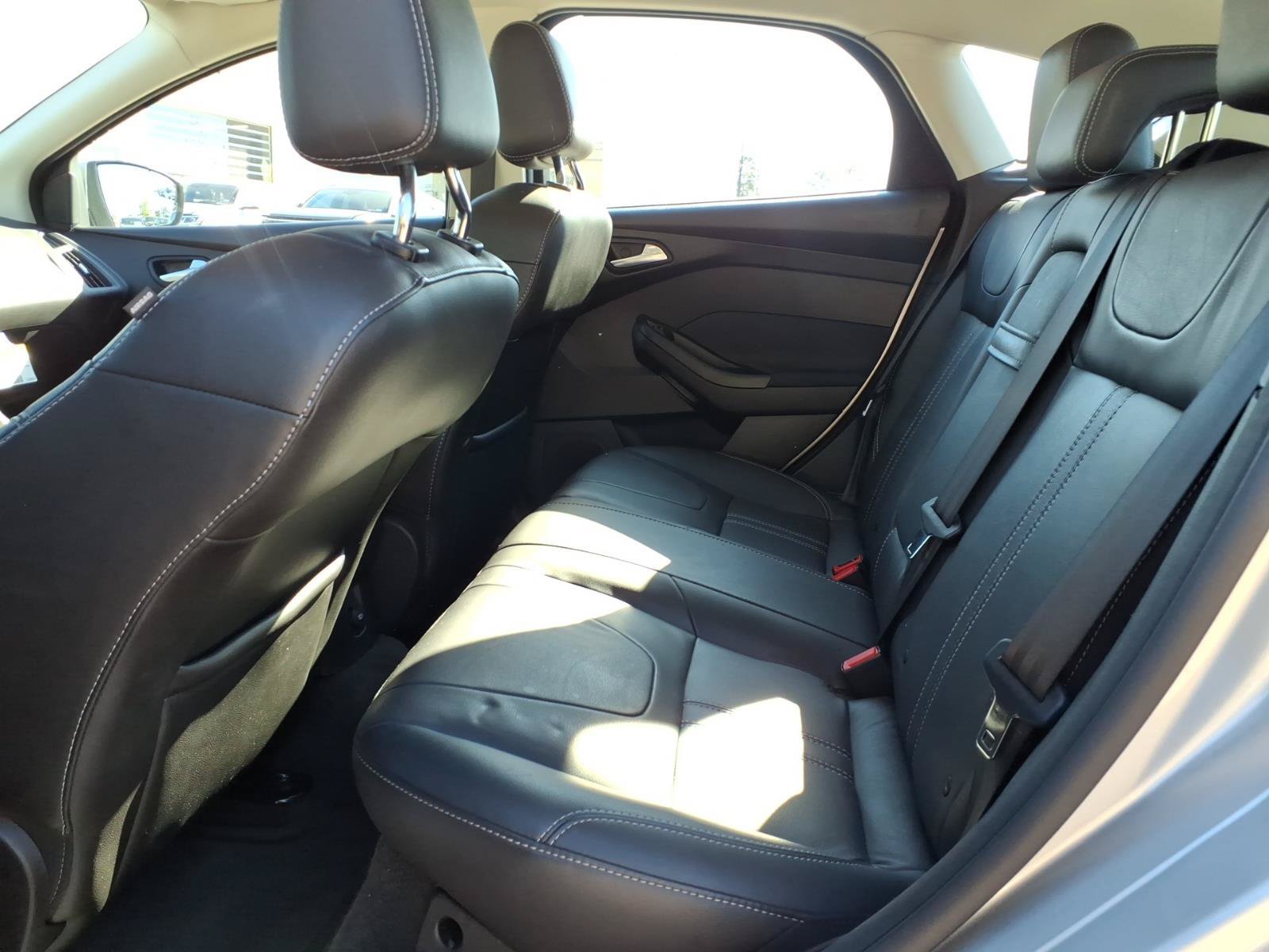 Used 2012 Ford Focus SEL FWD image 10