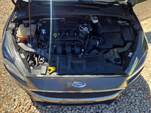 Used 2017 Ford Focus SEL w/ Cold Weather Package FWD image 14