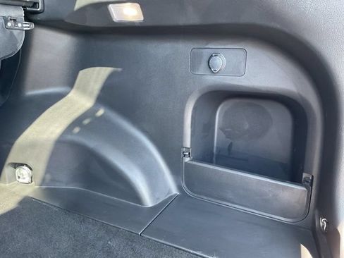 Used 2025 Toyota RAV4 XLE AWD/4WD image 14