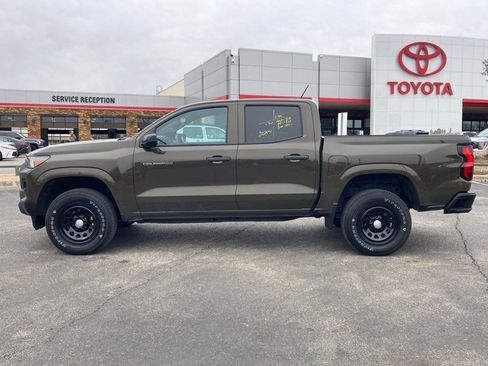 Used 2023 Chevrolet Colorado W/T image 8