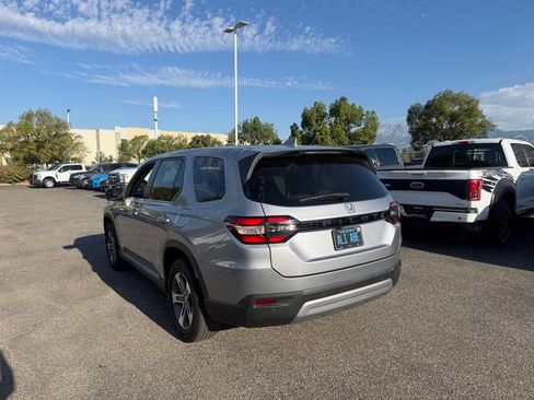 Used 2024 Honda Pilot EX-L image 4