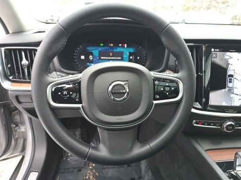 Certified 2025 Volvo V60 B5 Cross Country Plus image 30