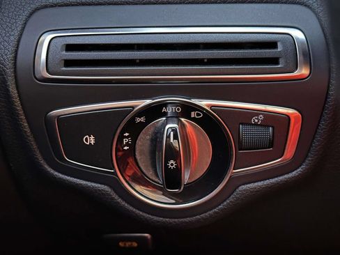 Used 2015 Mercedes-Benz C 300 4MATIC Sedan image 18