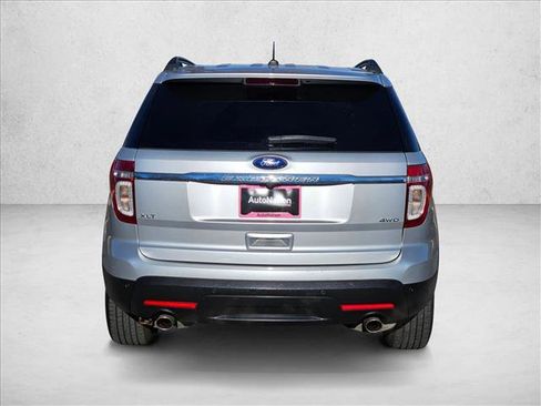 Used 2013 Ford Explorer XLT image 6