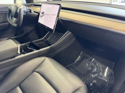 Used 2021 Tesla Model Y Long Range image 6
