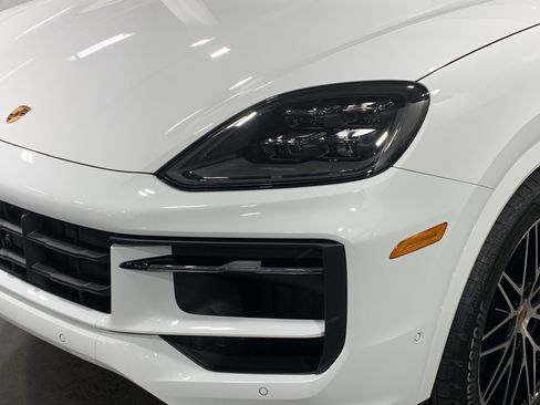 New 2026 Porsche Cayenne image 32