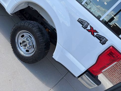 Used 2018 Ford F250 XL AWD/4WD image 10
