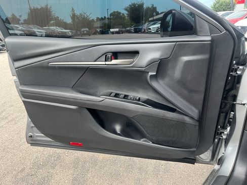 Used 2026 Toyota Camry SE FWD image 10