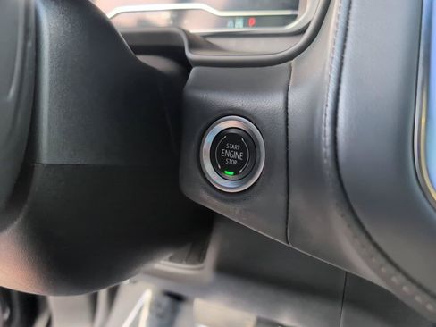 Used 2022 Chevrolet Tahoe High Country AWD/4WD image 21