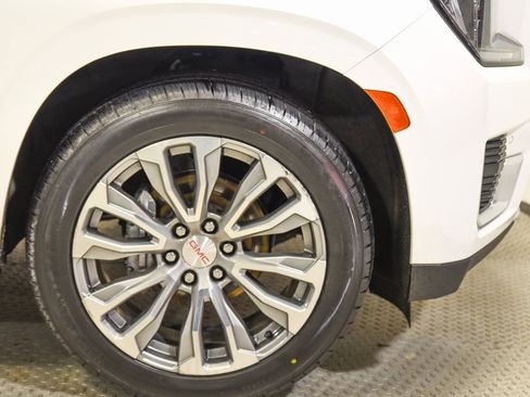 Used 2021 GMC Yukon Denali w/ Denali Ultimate Package image 13