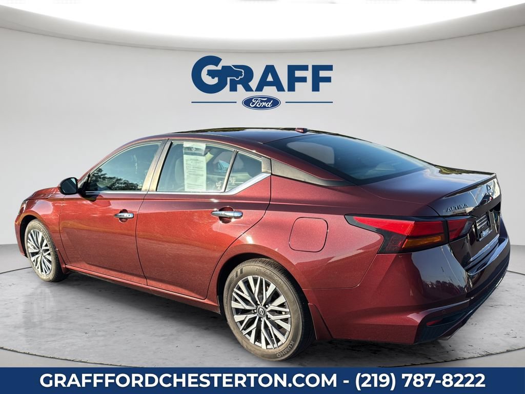 Used 2024 Nissan Altima 2.5 SV w/ SV Premium Package FWD image 10