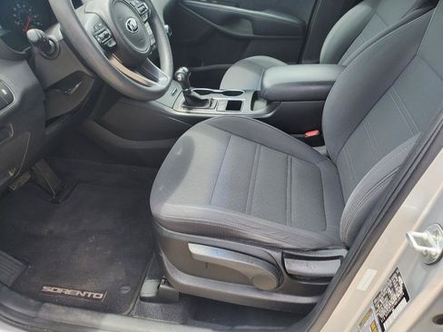 Used 2016 Kia Sorento FWD image 15