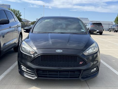 Used 2015 Ford Focus ST FWD image 2