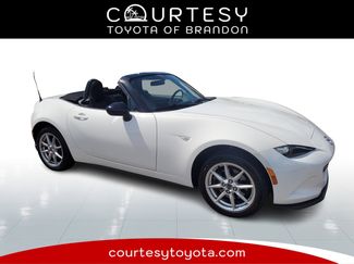 Used 2017 MAZDA MX-5 Miata Sport image 1