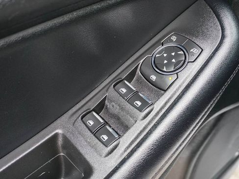 Used 2022 Ford Edge SE w/ Black Appearance Package image 12