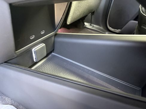 New 2026 Cadillac Escalade ESV Platinum Sport AWD/4WD image 12