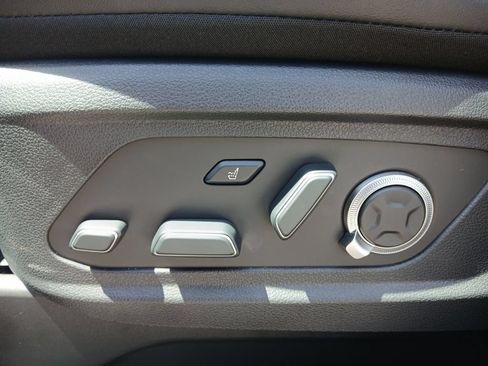 Used 2025 Hyundai Palisade Calligraphy FWD image 17