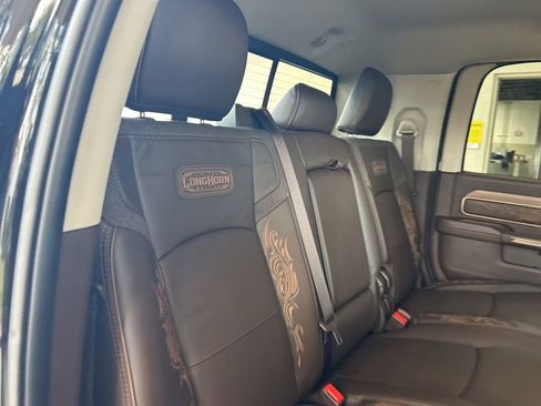 Used 2025 RAM 2500 Limited image 33