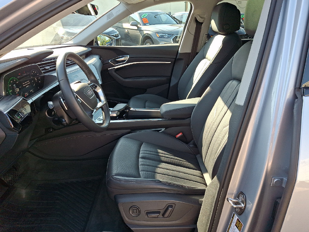 Certified 2023 Audi e-tron Premium Plus AWD/4WD image 14