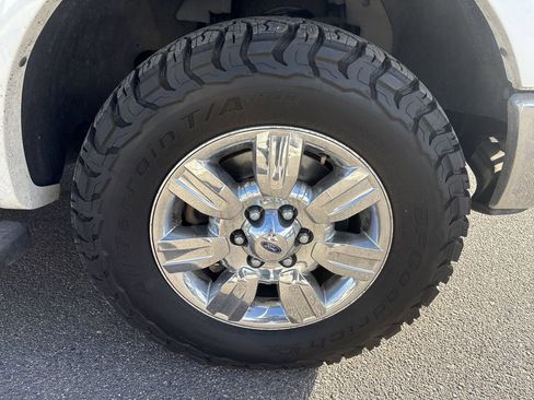 Used 2011 Ford F150 Lariat w/ Lariat Chrome Pkg image 27