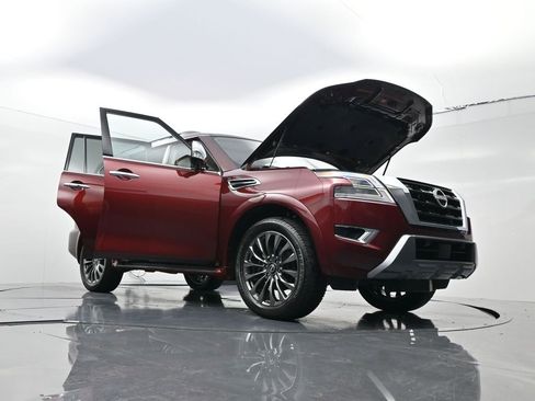 Used 2024 Nissan Armada Platinum w/ Captain's Chairs Package image 27