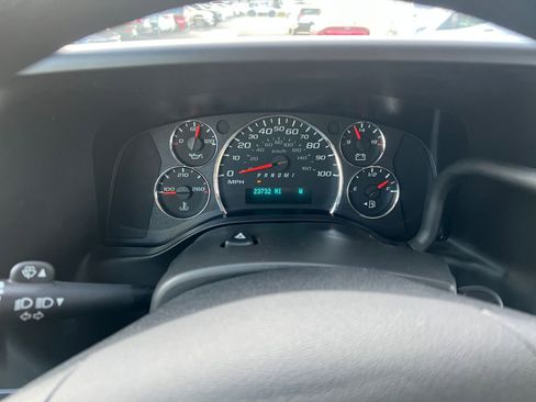 Used 2024 Chevrolet Express 3500 LT w/ LT Preferred Equipment Group image 40