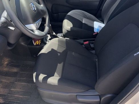 Used 2019 Nissan Versa S FWD image 4