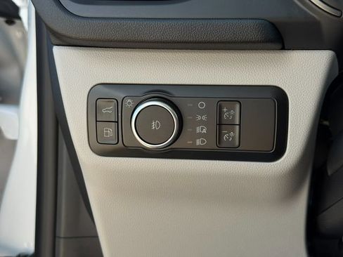 Used 2025 Ford Escape SE FWD image 41