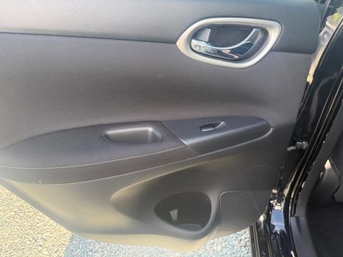 Used 2014 Nissan Sentra SV image 12