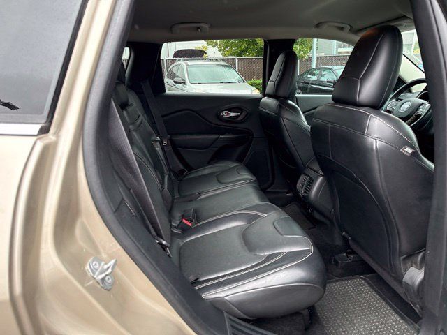 Used 2014 Jeep Cherokee Limited w/ Luxury Group AWD/4WD image 11